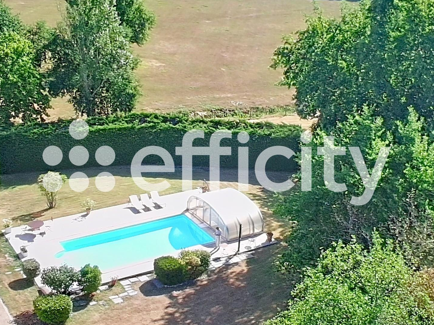 Maison à vendre - 10 pièces - 380m2 - Courpière (63120)