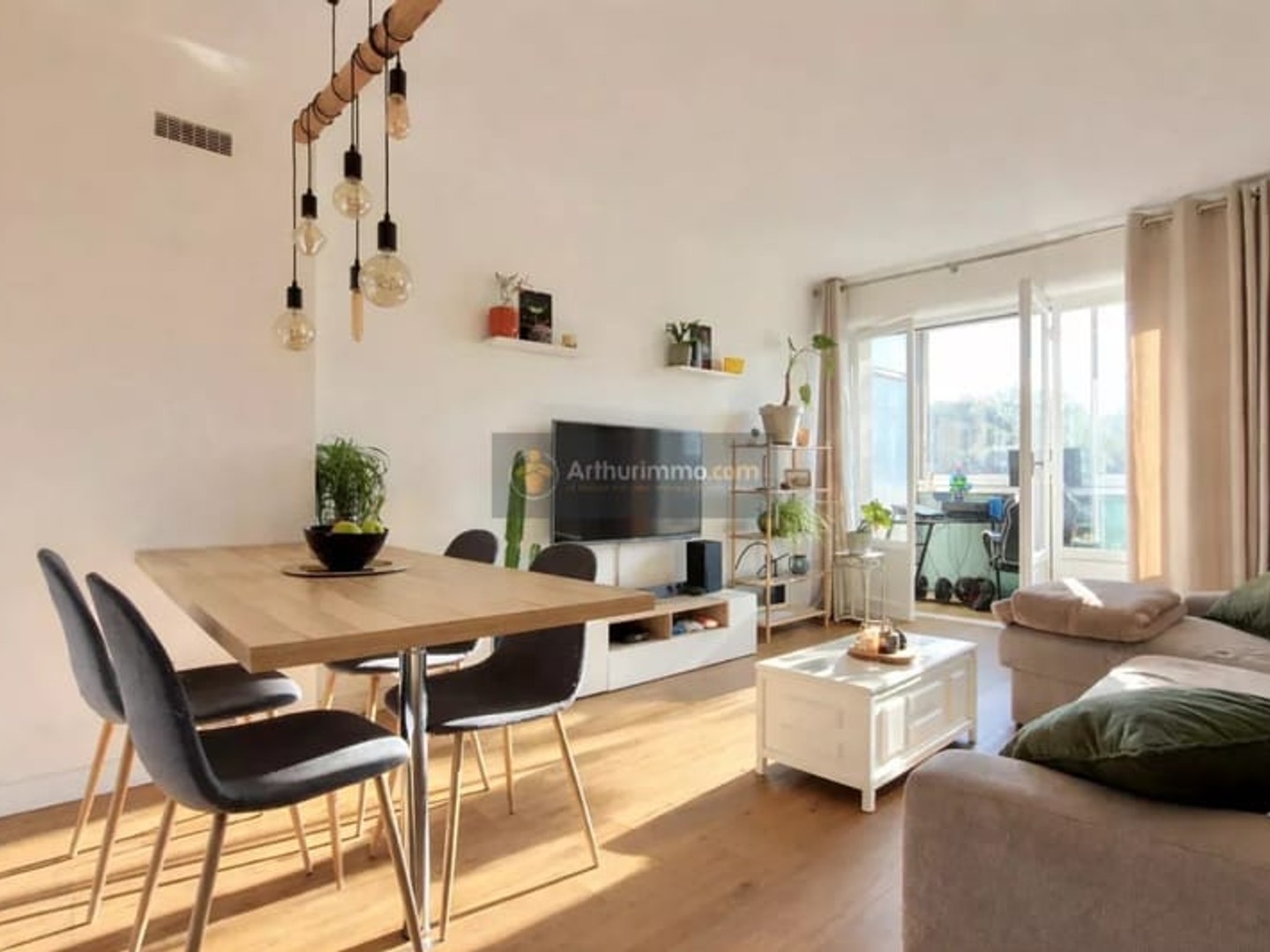 Appartement à vendre - 2 pièces - 68m2 - Fréjus (83600)