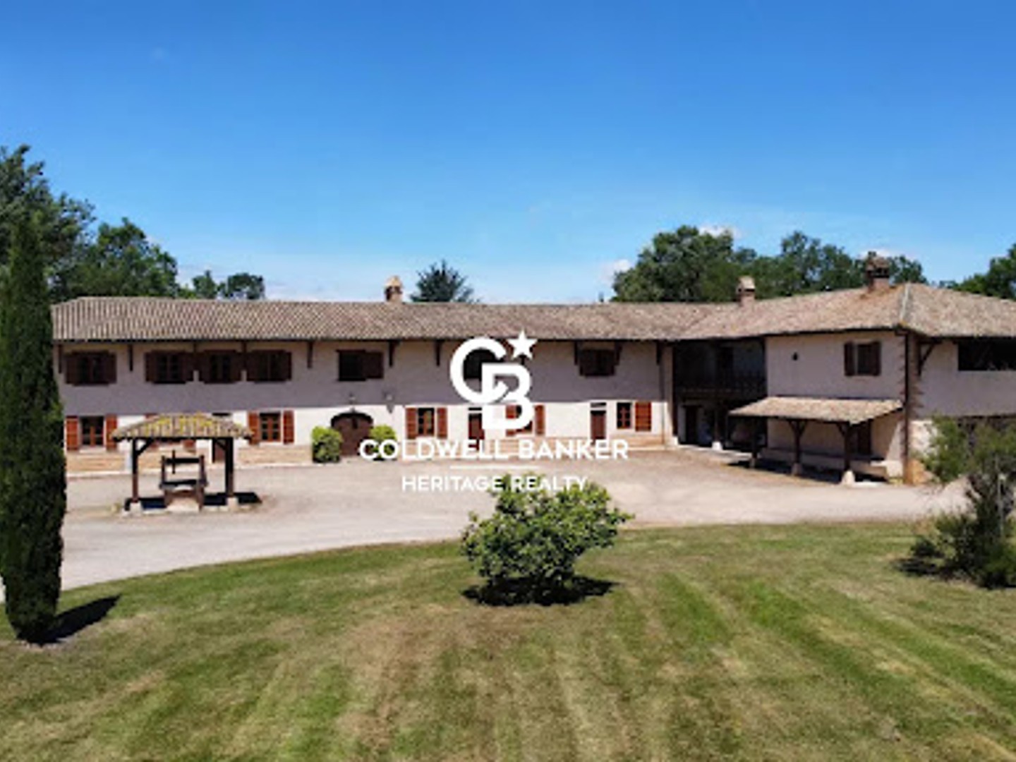 Maison à vendre - 12 pièces - 730m2 - Villars-Les-Dombes (01330)
