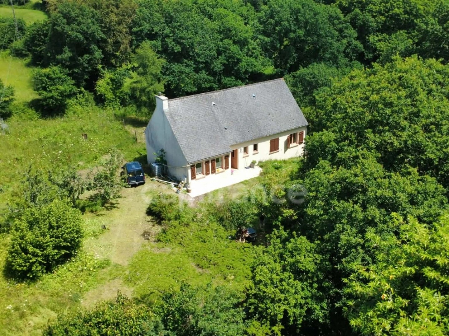 Maison à vendre - 7 pièces - 108m2 - Berrien (29690)