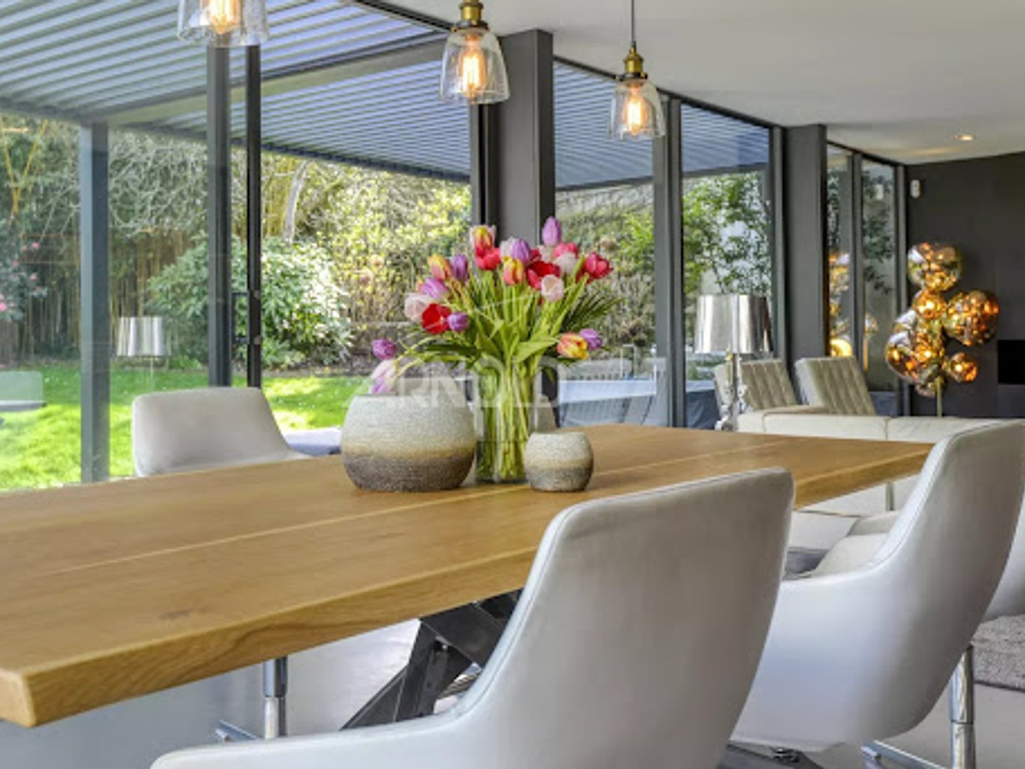 Maison 10 pièces 283 m²