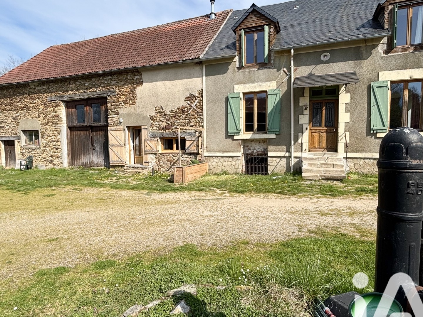 Maison à vendre - 8 pièces - 151m2 - Parnac (36170)
