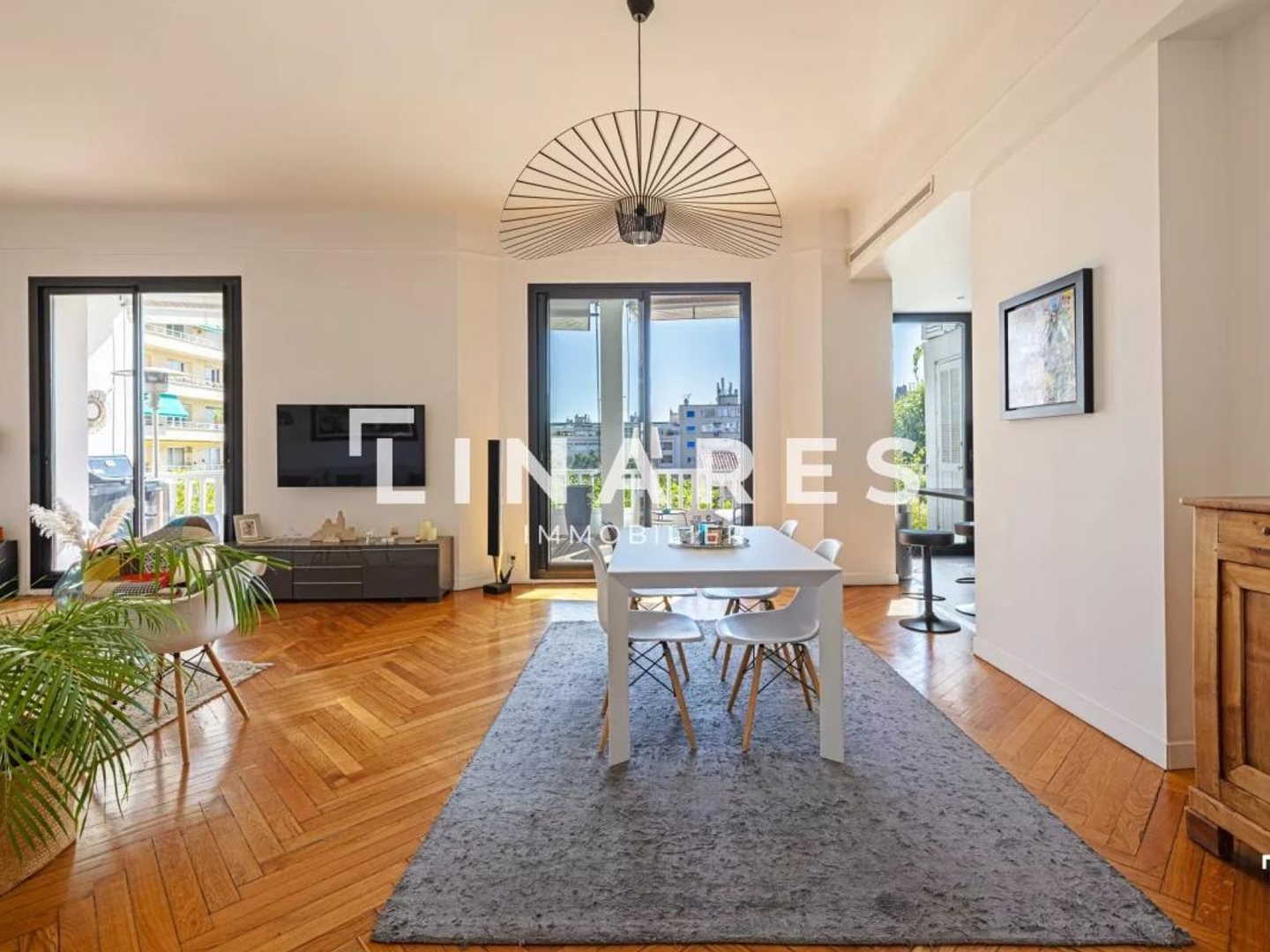 Appartement à vendre - 5 pièces - 170m2 - Marseille 8e (13008)