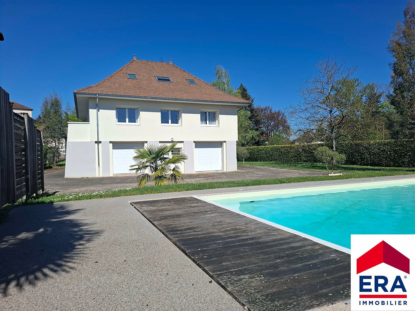 Maison à vendre - 8 pièces - 175m2 - Morestel (38510)