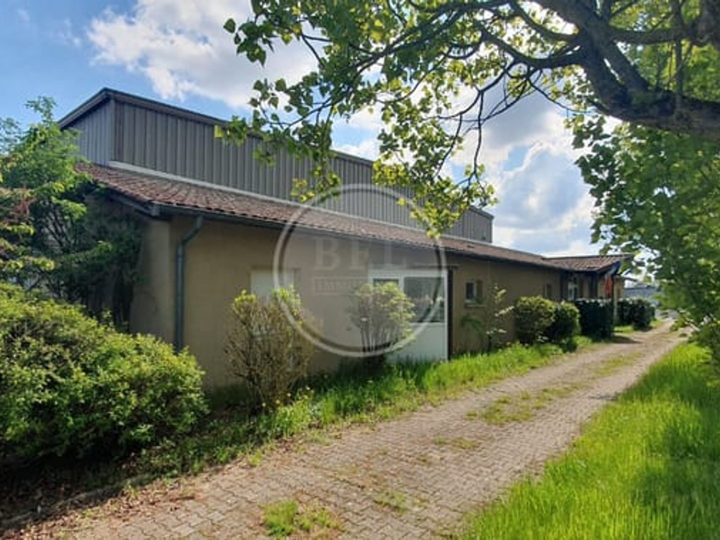 Immeuble industriel 3100 m²