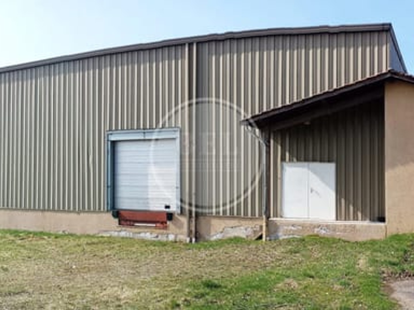 Immeuble à vendre - 3100m2 - Saint-Clément-Les... (69930)