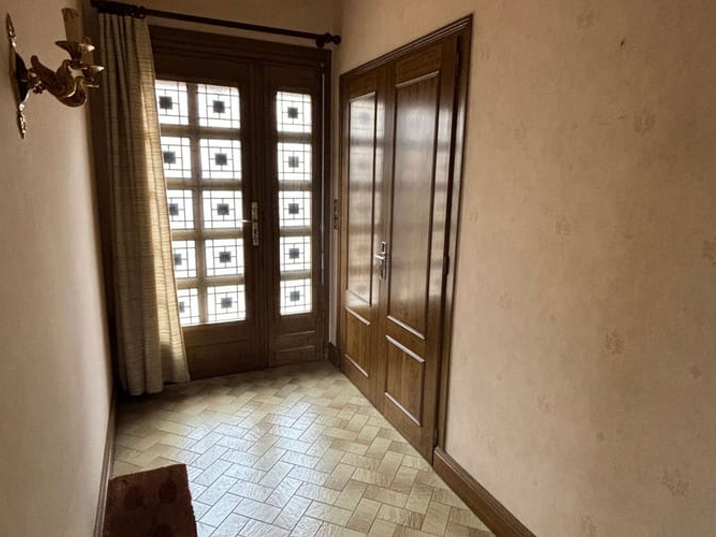 Maison à vendre - 5 pièces - 168m2 - Saint-Savin (86310)