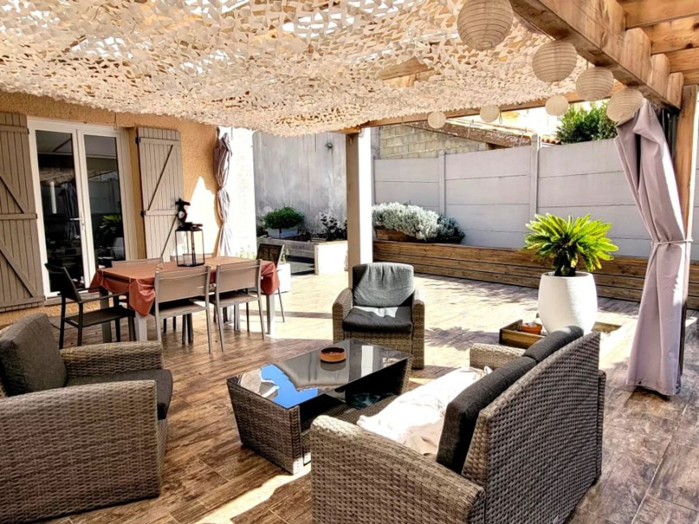 Maison à vendre - 5 pièces - 125m2 - Saint-Martin-Laca... (33390)