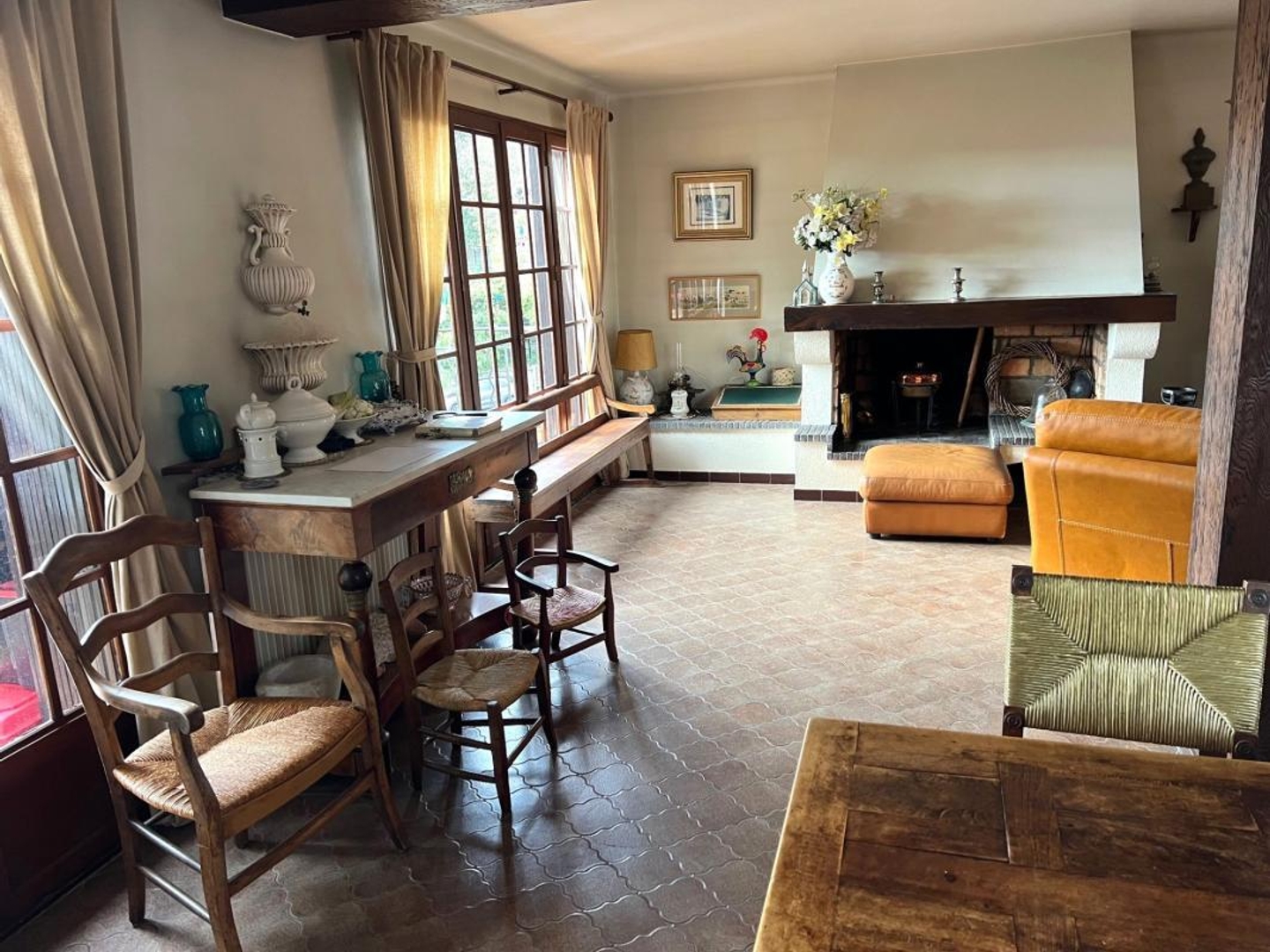 Appartement à vendre - 6 pièces - 139m2 - Aix-En-Provence (13100)