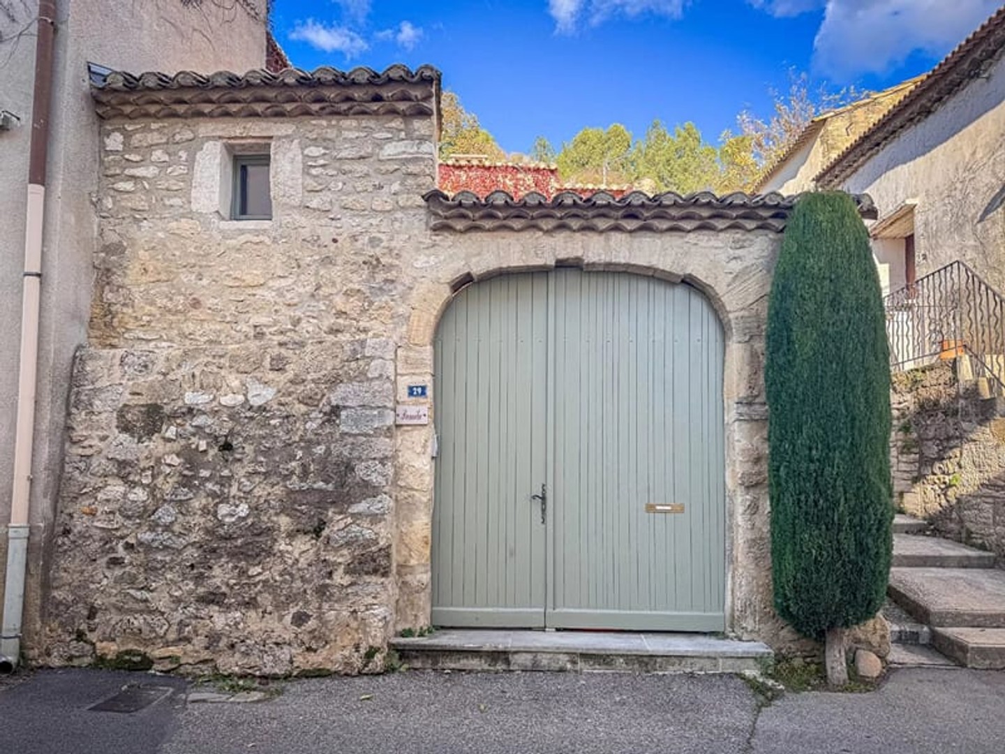 Maison Pujaut 6 pièce(s) 170 m2