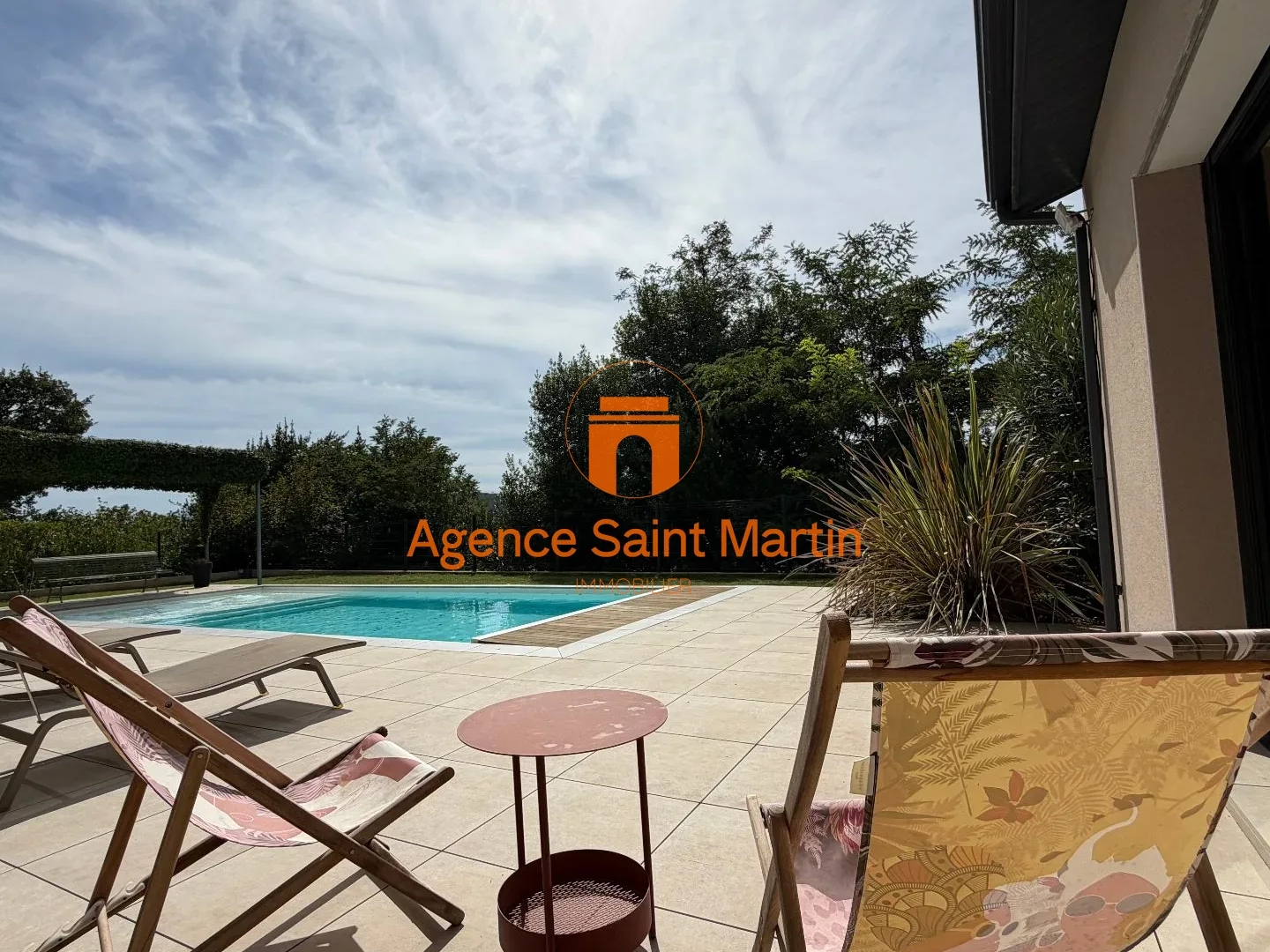 Maison à vendre - 6 pièces - 169m2 - Montélimar (26200)