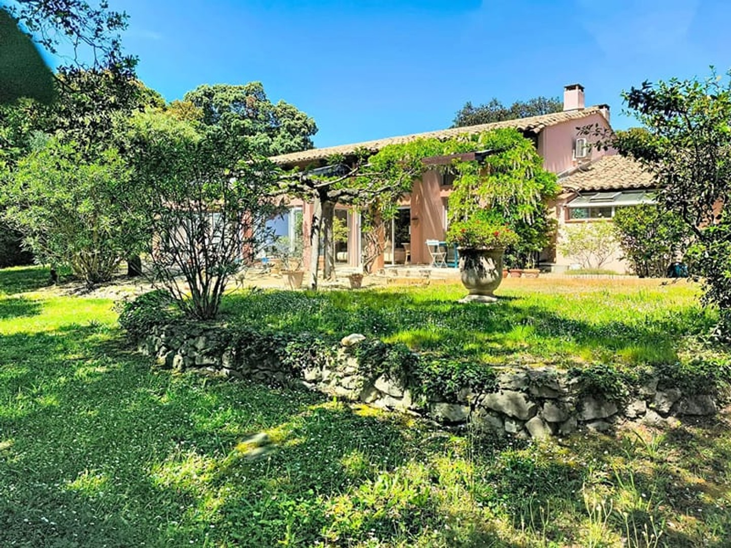 Maison d'architecte d'exception ? 260 m² ? Plein sud ? Piscine i