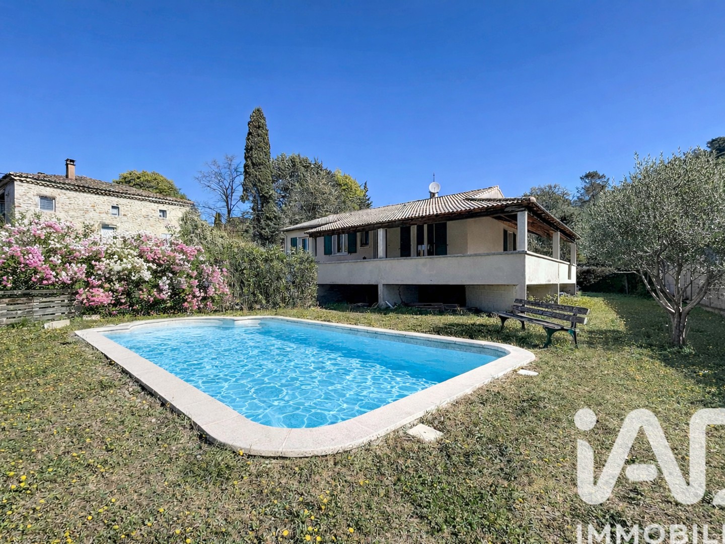 Maison à vendre - 7 pièces - 134m2 - Cornillon (30630)