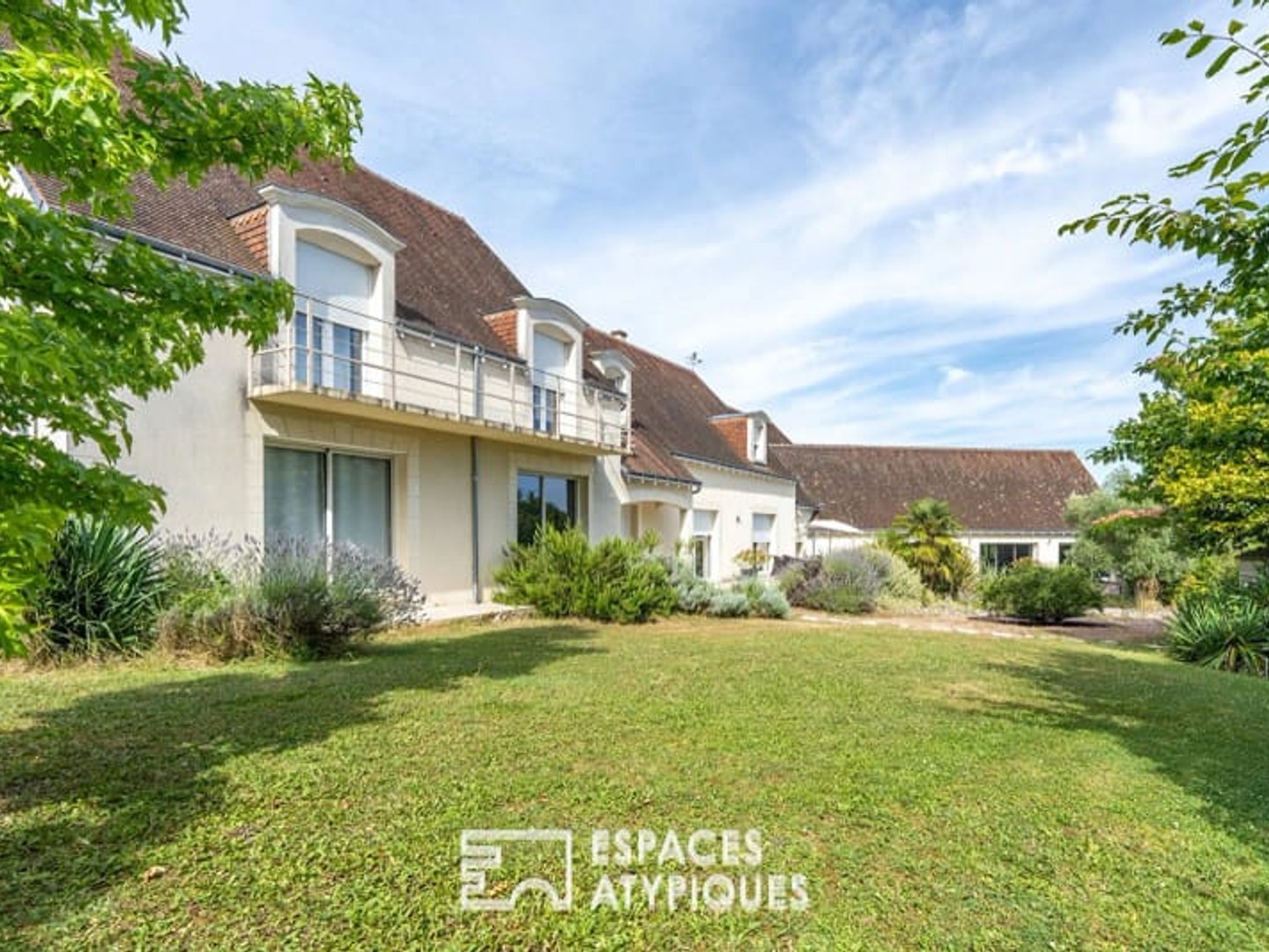 Maison 11 pièces 420 m²