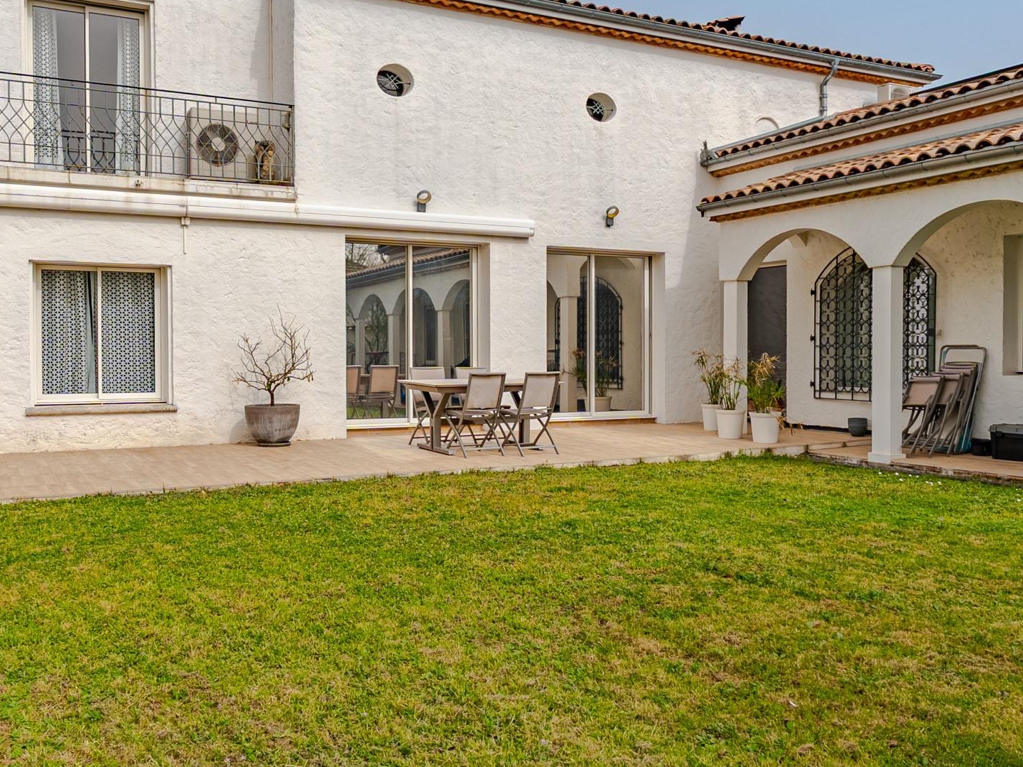Maison à vendre - 8 pièces - 298m2 - Mérignac (33700)