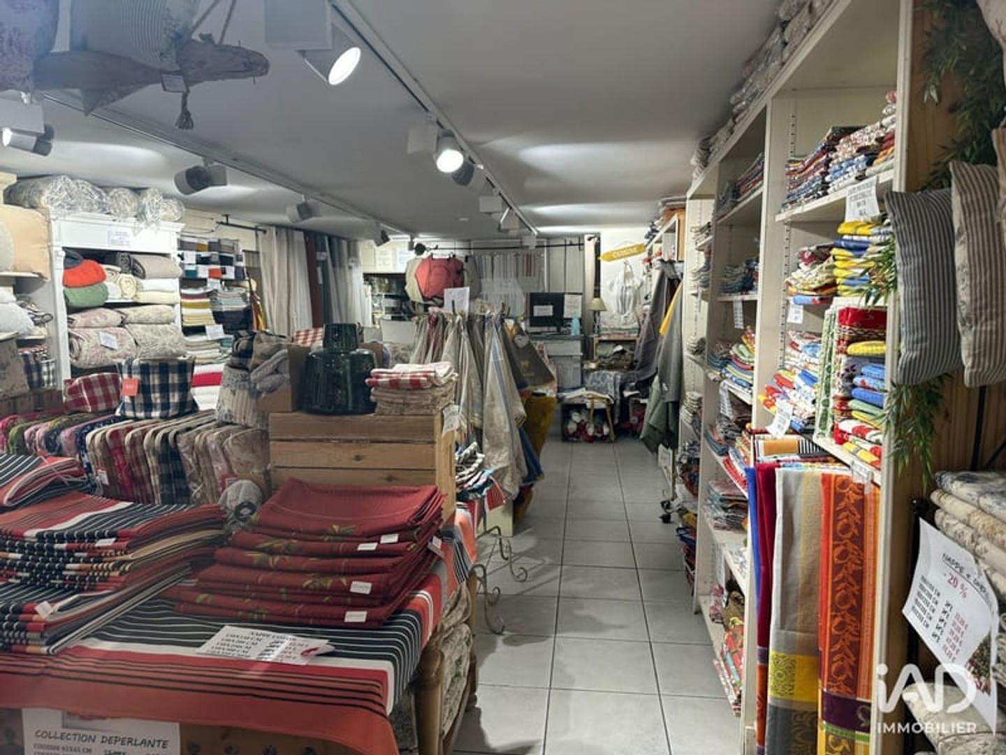 Magasin à vendre - 75m2 - Saint-Rémy-De-Pro... (13210)