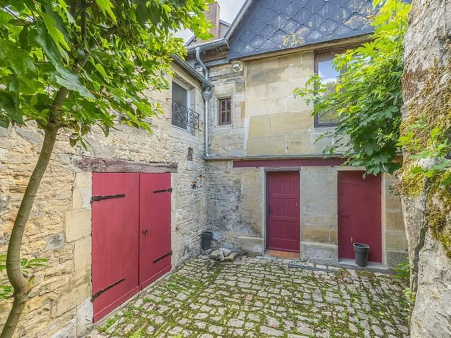 Maison 10 pièces 383 m²