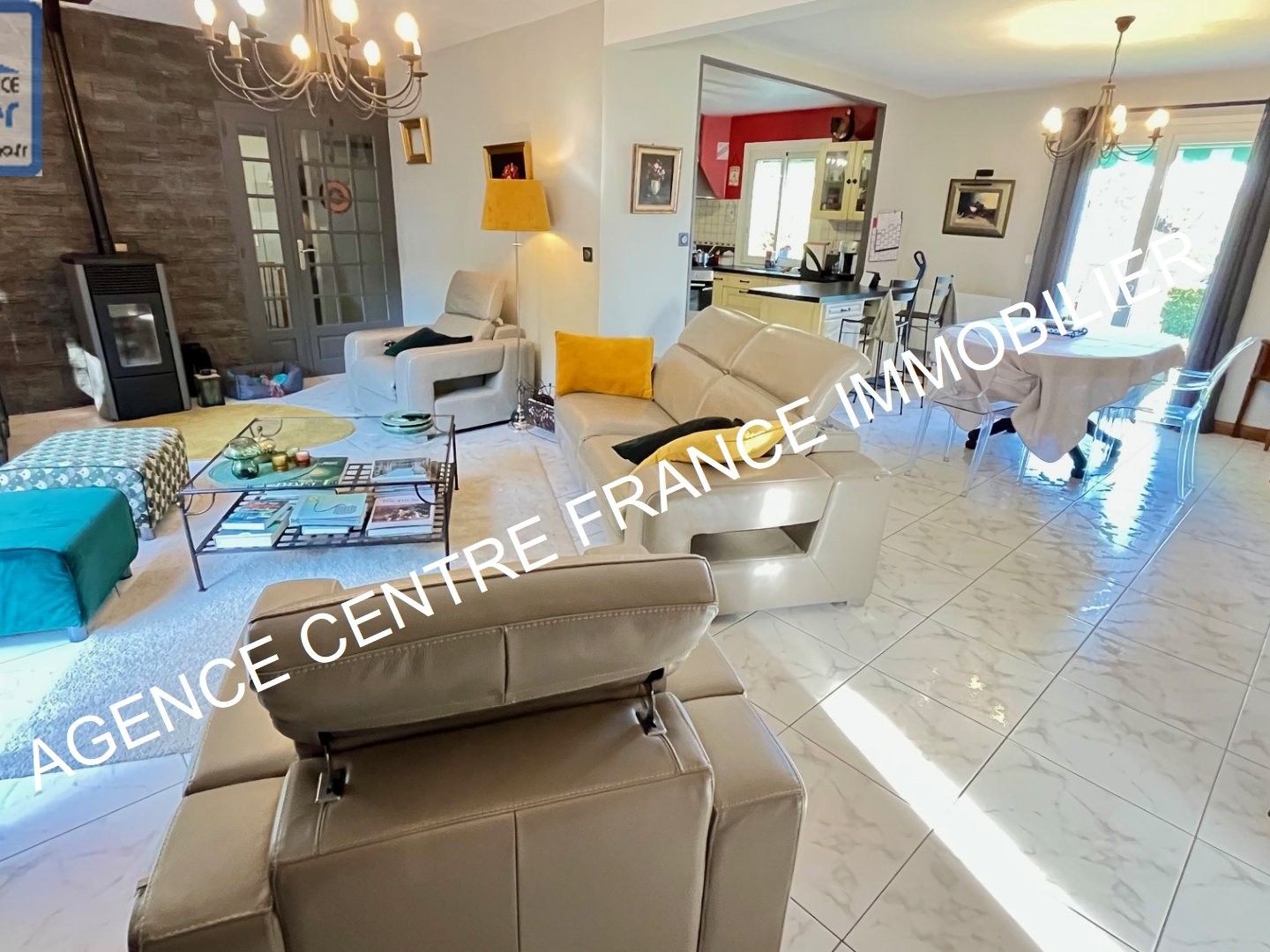Maison à vendre - 7 pièces - 155m2 - Sainte Solange (18220)