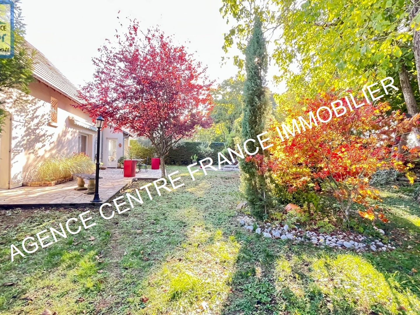 Maison à vendre - 7 pièces - 155m2 - Sainte Solange (18220)