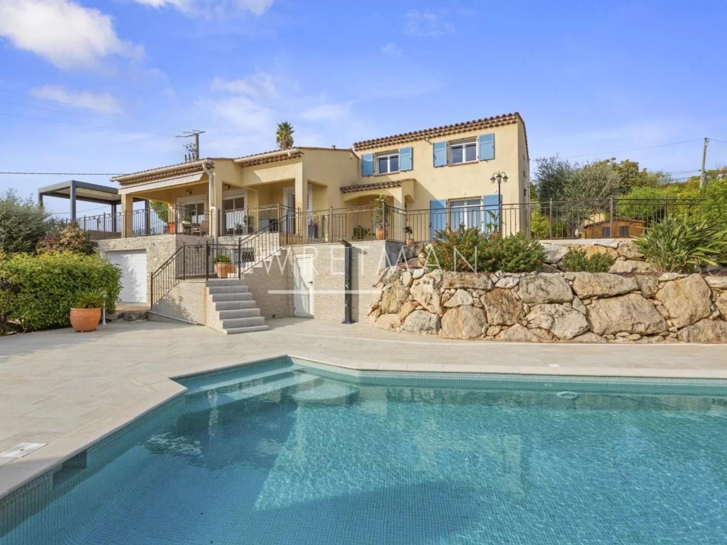 Élégante villa avec terrasse vue mer, piscine et jardin paysager - Saint-Laurent-du-Var - Montaleigne