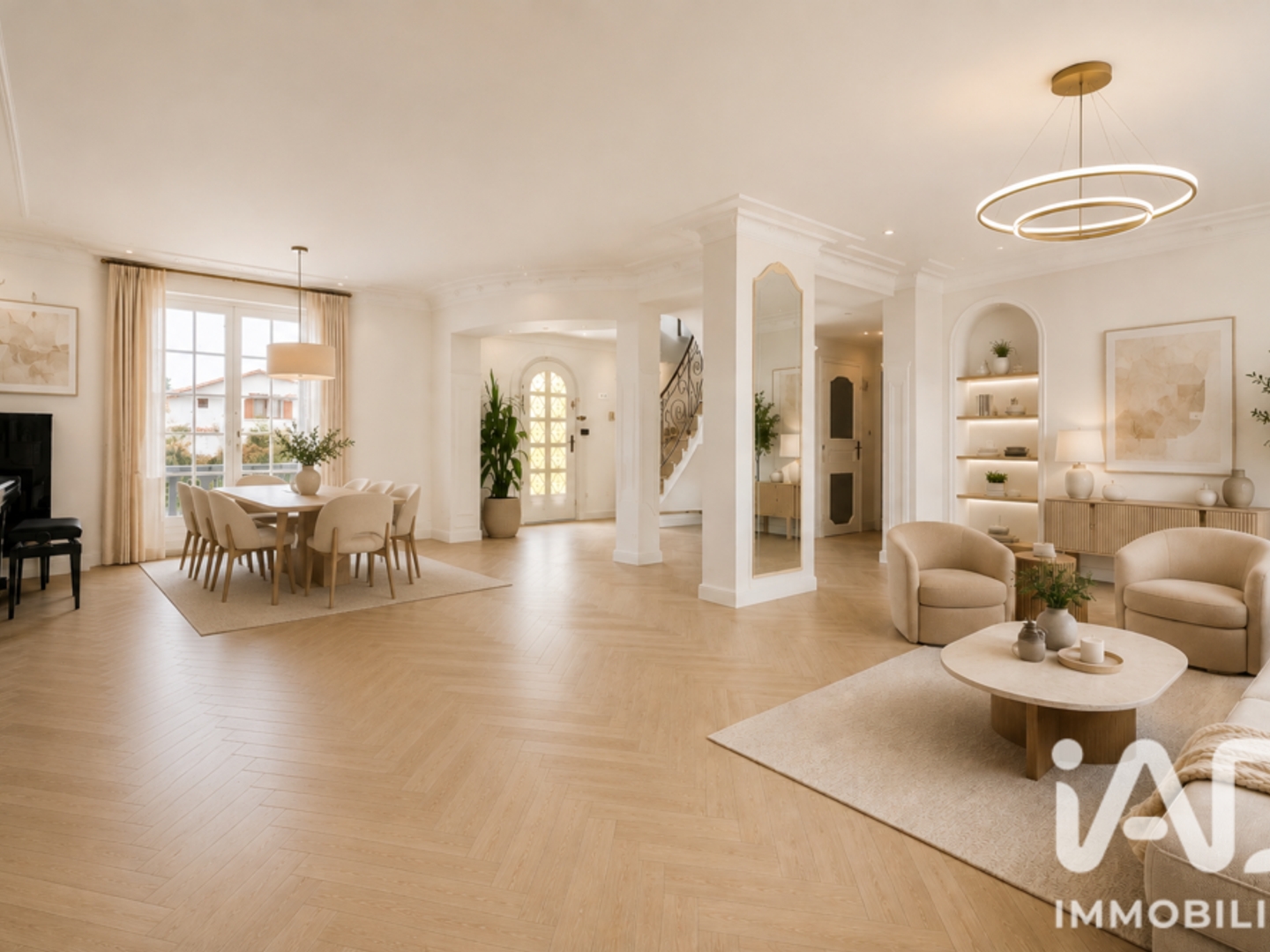 Maison 6 pièces 400 m²