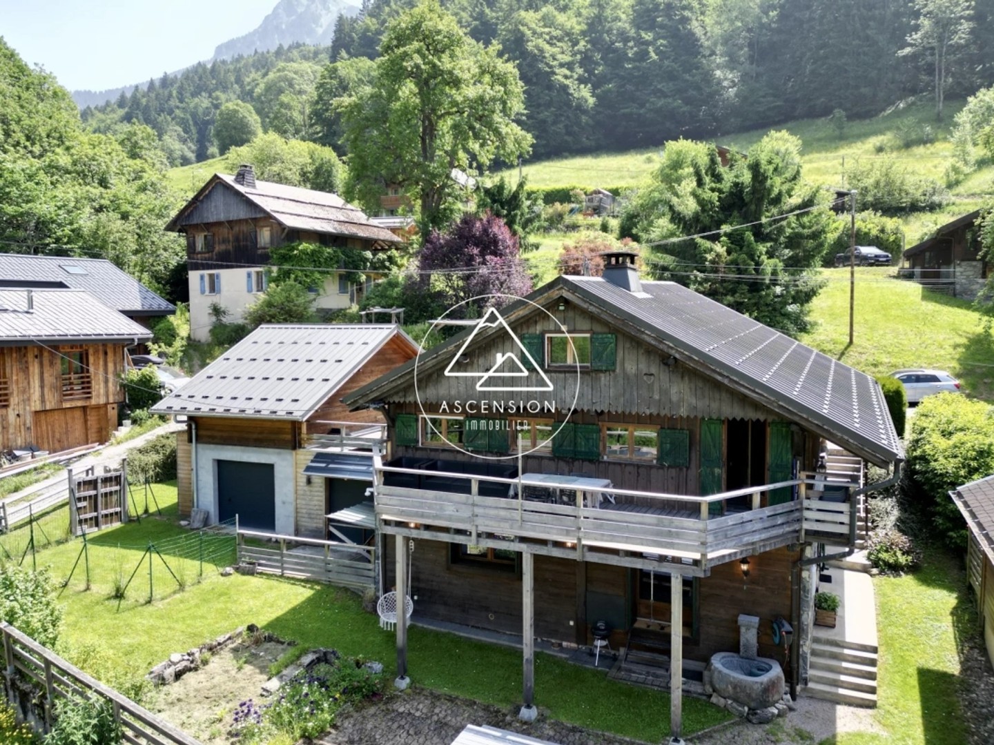 Maison à vendre - 5 pièces - 231m2 - Saint-Jean-D'aulps (74430)