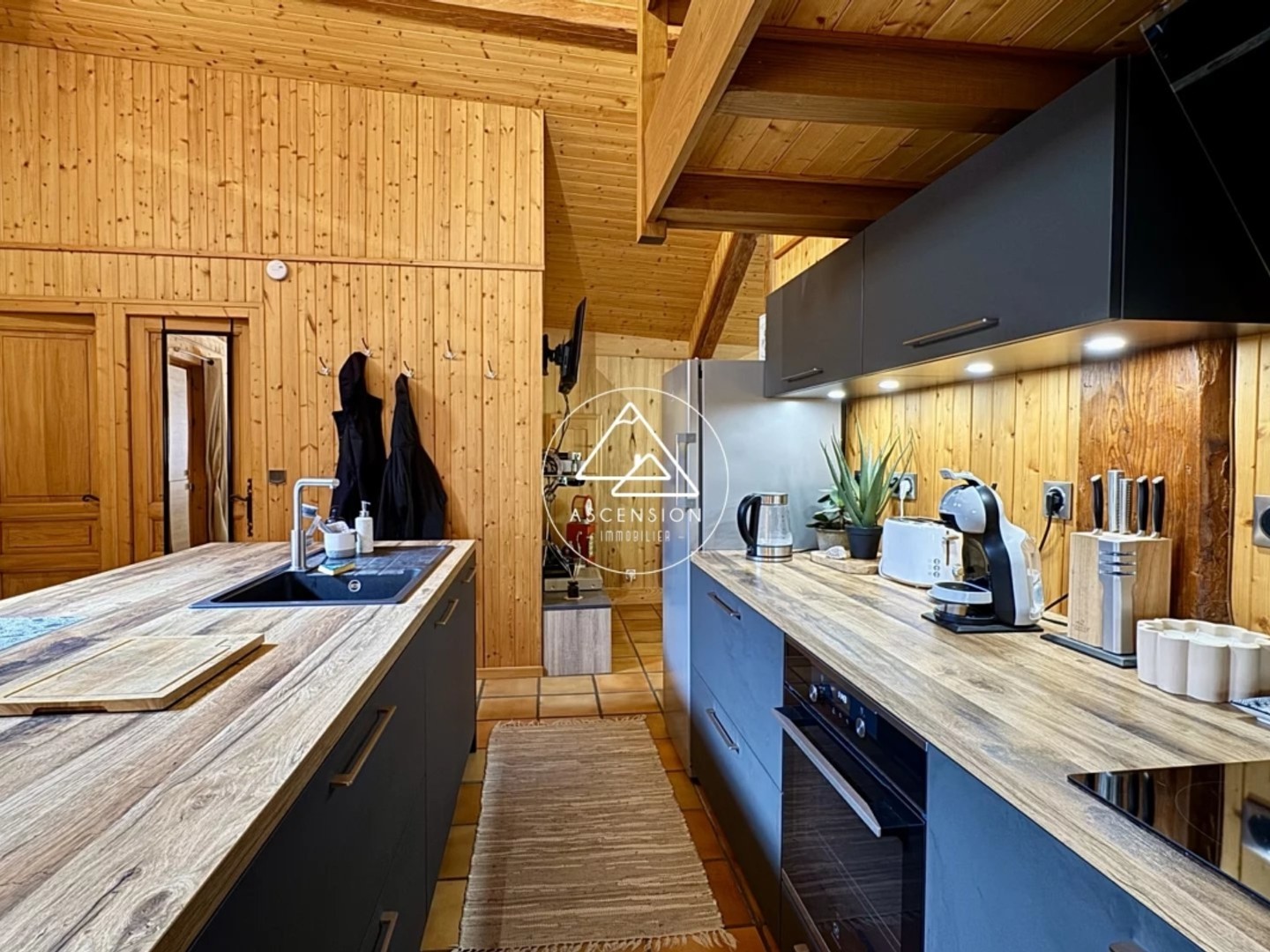 Maison à vendre - 5 pièces - 231m2 - Saint-Jean-D'aulps (74430)