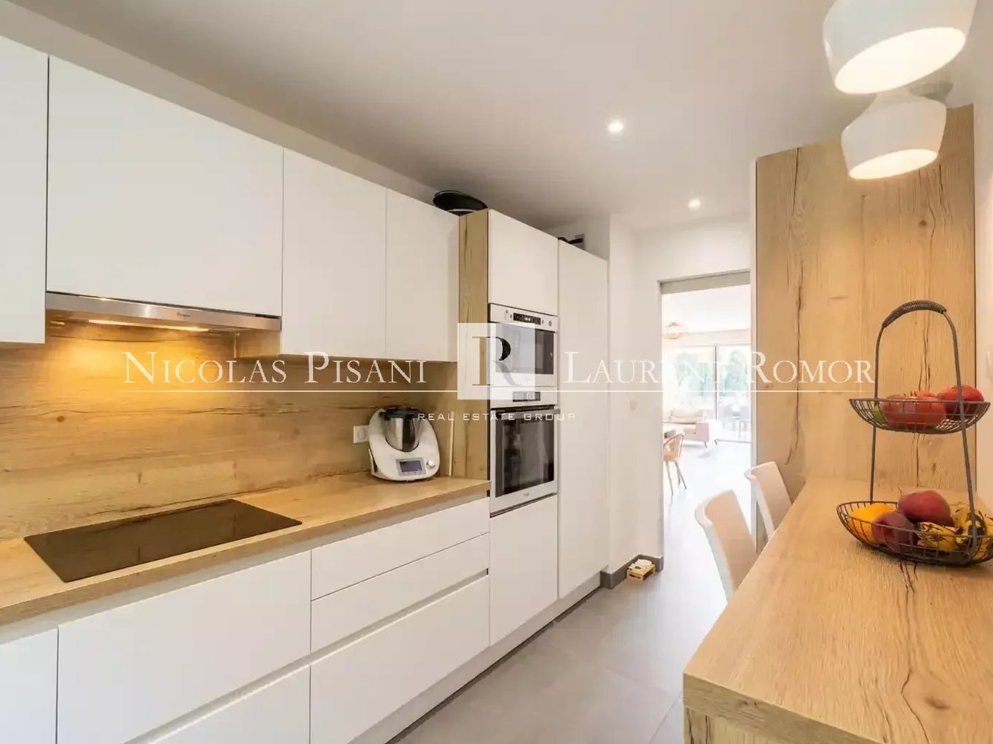 Appartement à vendre - 4 pièces - 106m2 - Villefranche-Sur-Mer (06230)