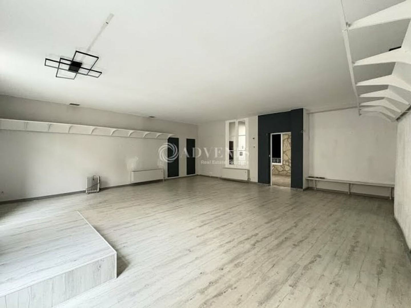 Locaux à vendre - 141m2 - Béziers (34500)