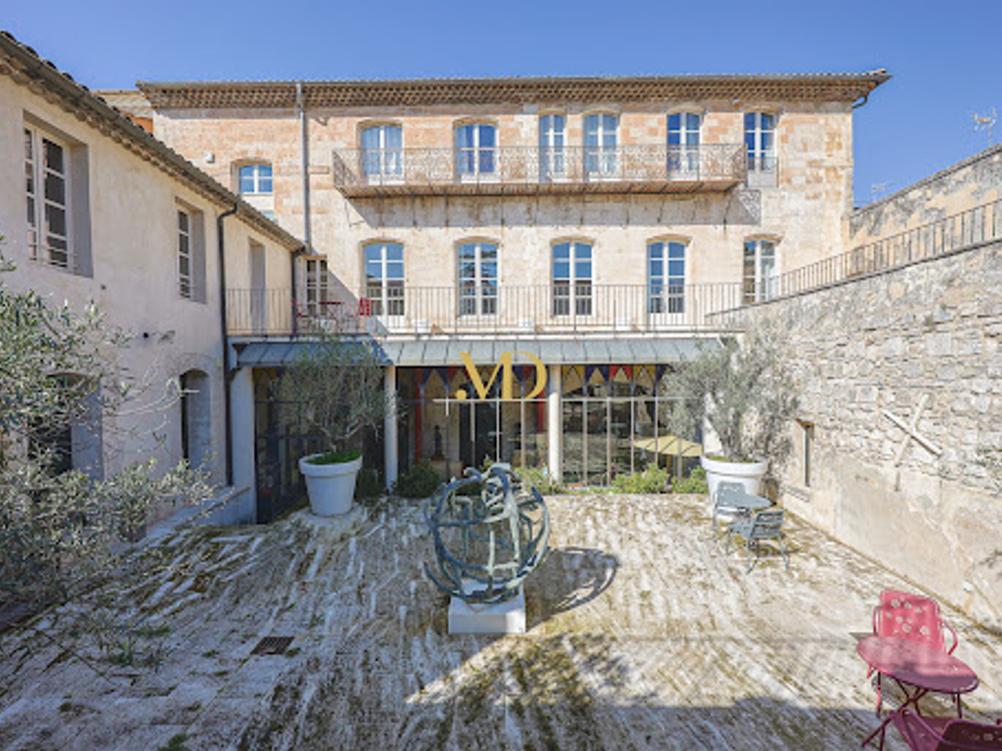 Magasin à vendre - 1000m2 - Apt (84400)