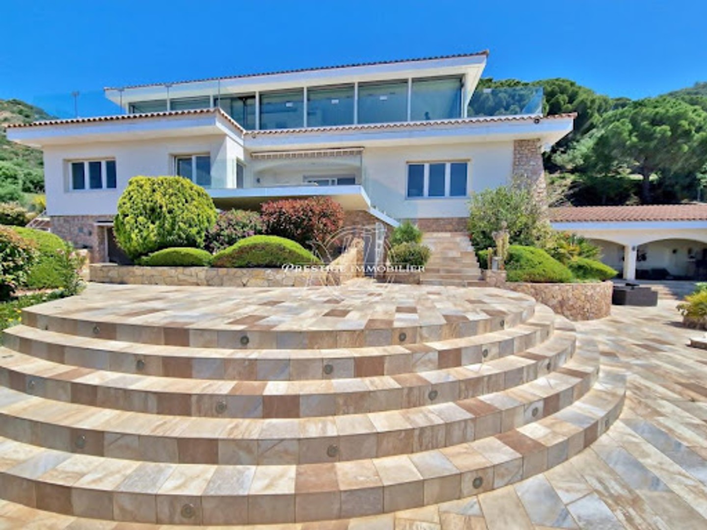 Villa 7 pièces 4105 m²