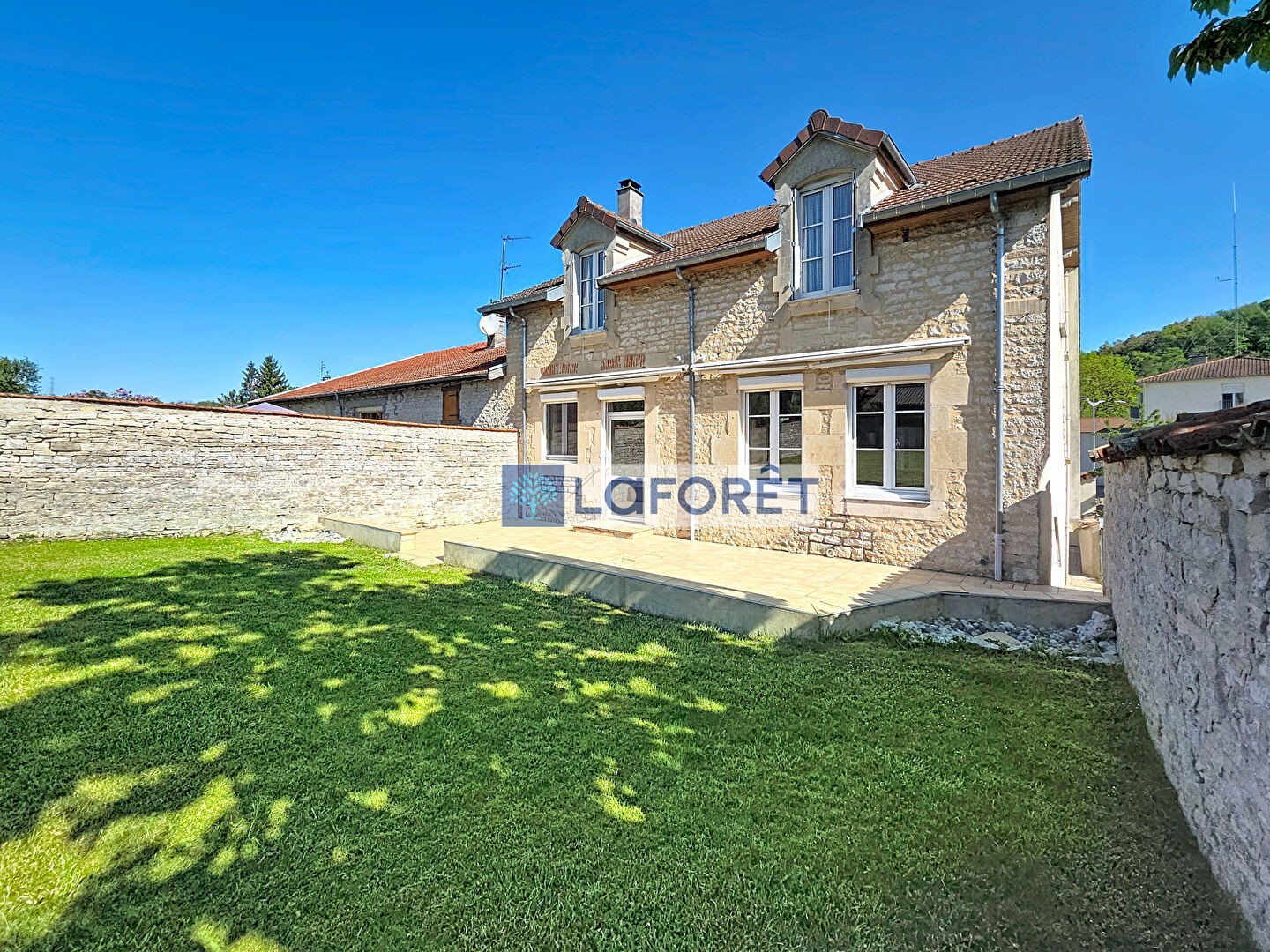 Maison à vendre - 7 pièces - 201m2 - Froncles (52320)