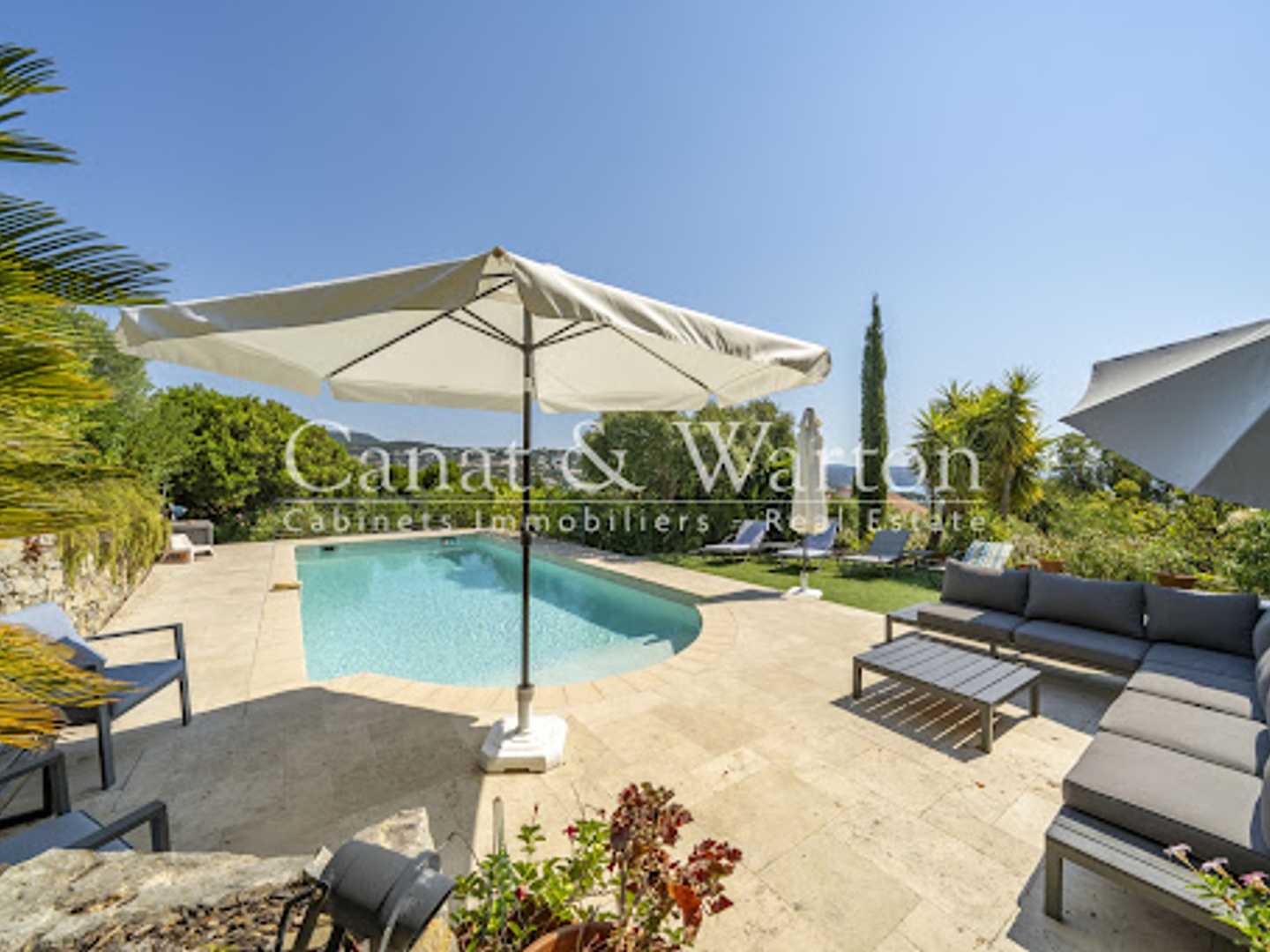 Maison à vendre - 8 pièces - 200m2 - Cavalaire-Sur-Mer (83240)