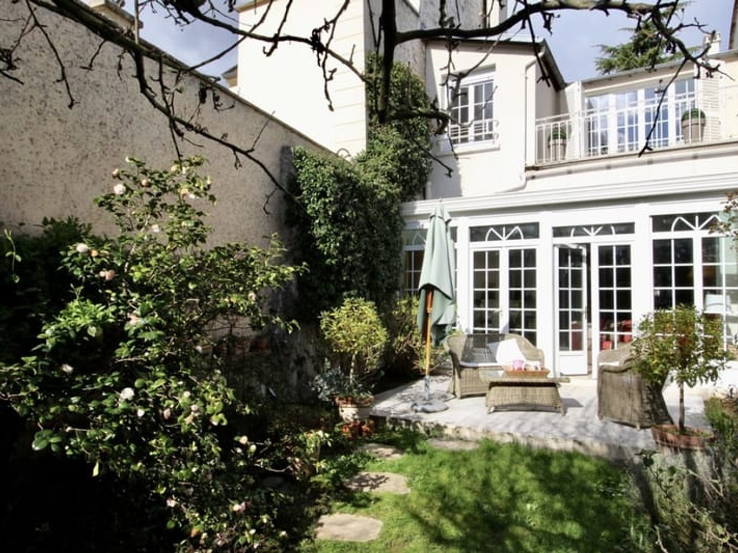 Maison à vendre - 6 pièces - 200m2 - Louveciennes (78430)