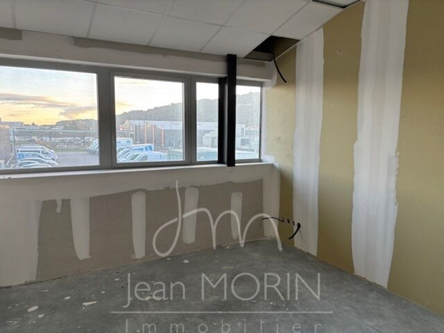 Magasin à vendre - 60m2 - Guilherand-Granges (07500)