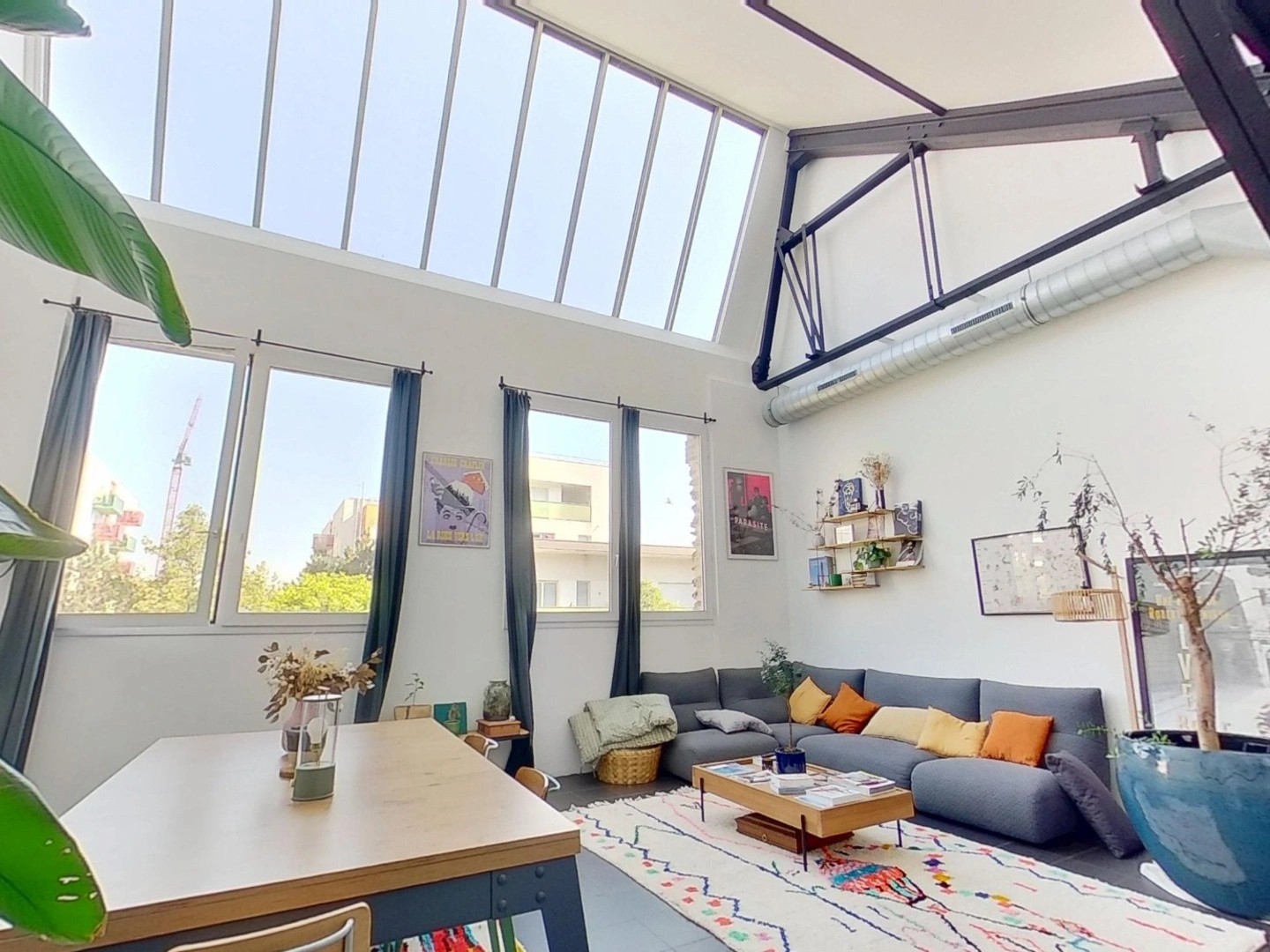 Locaux à vendre - 4 pièces - 124m2 - Saint-Denis (93210)