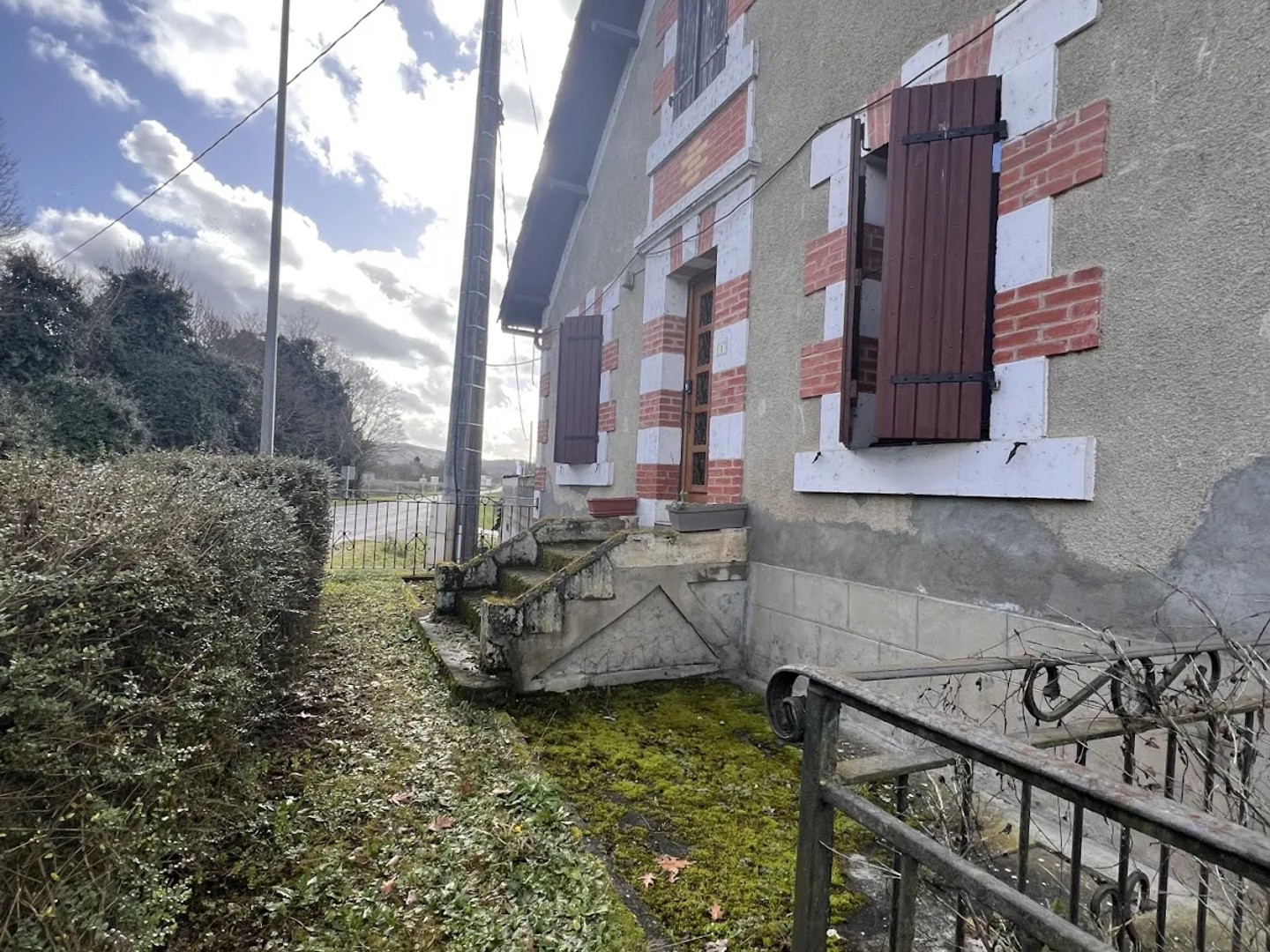 Maison à vendre - 9 pièces - 146m2 - Saint-Cyprien (24220)