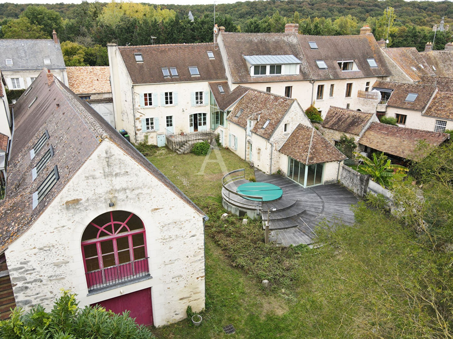 Maison 10 pièces 260 m²