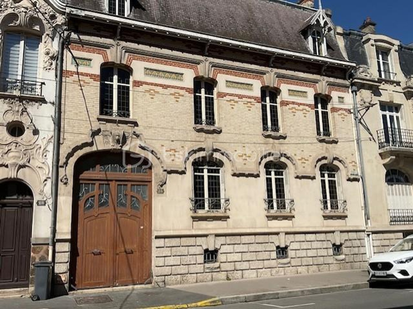 Maison à vendre - 7 pièces - 284m2 - Châlons-En-Champagne (51000)