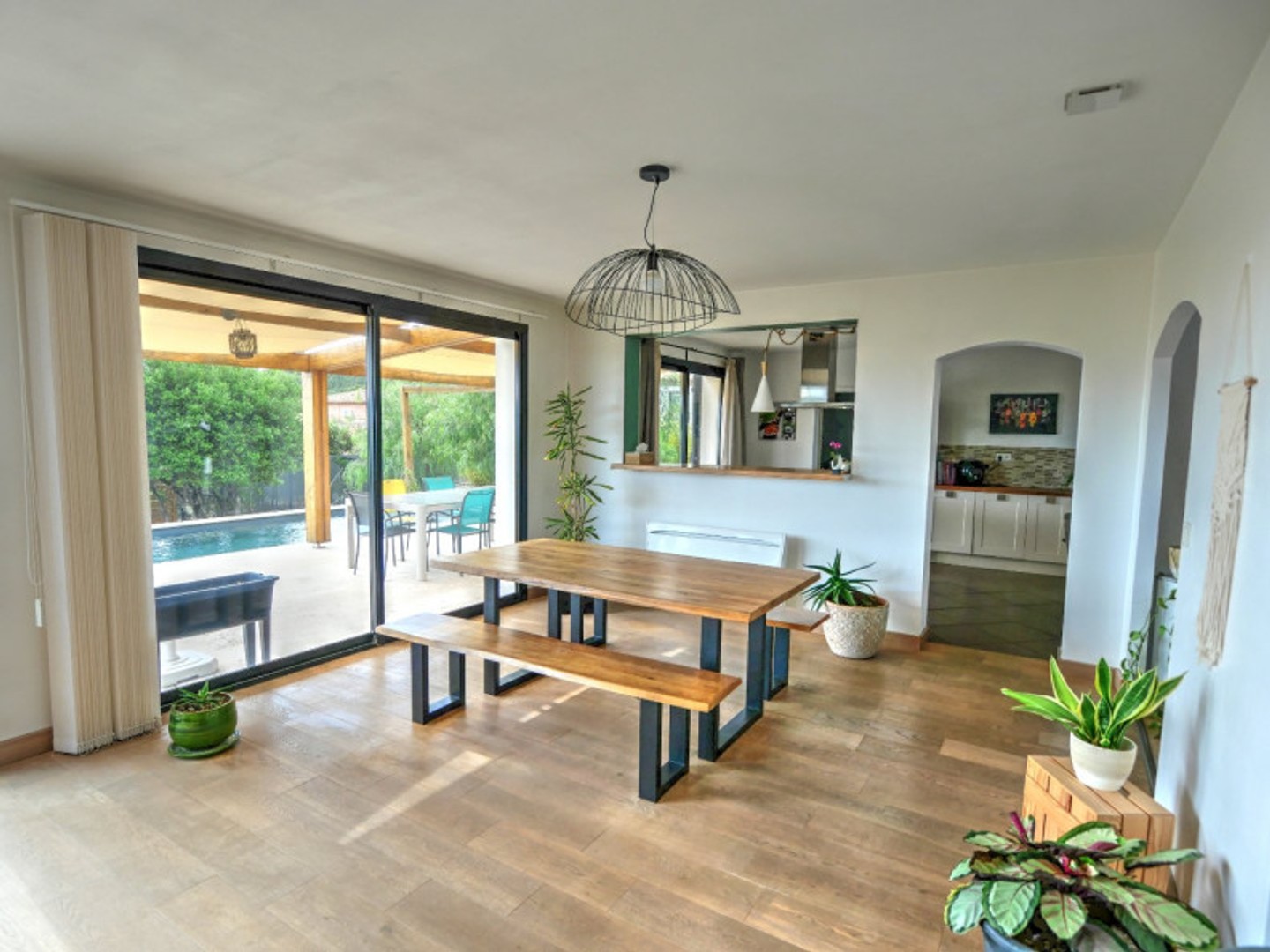 Maison à vendre - 6 pièces - 190m2 - Garéoult (83136)