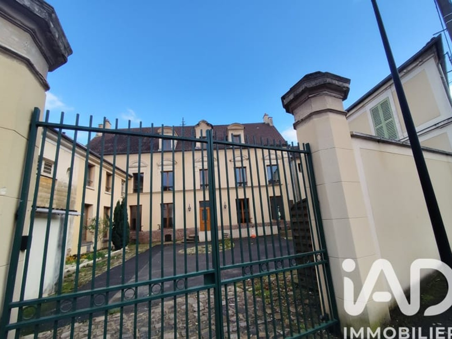 Maison avec appartements 518 m²