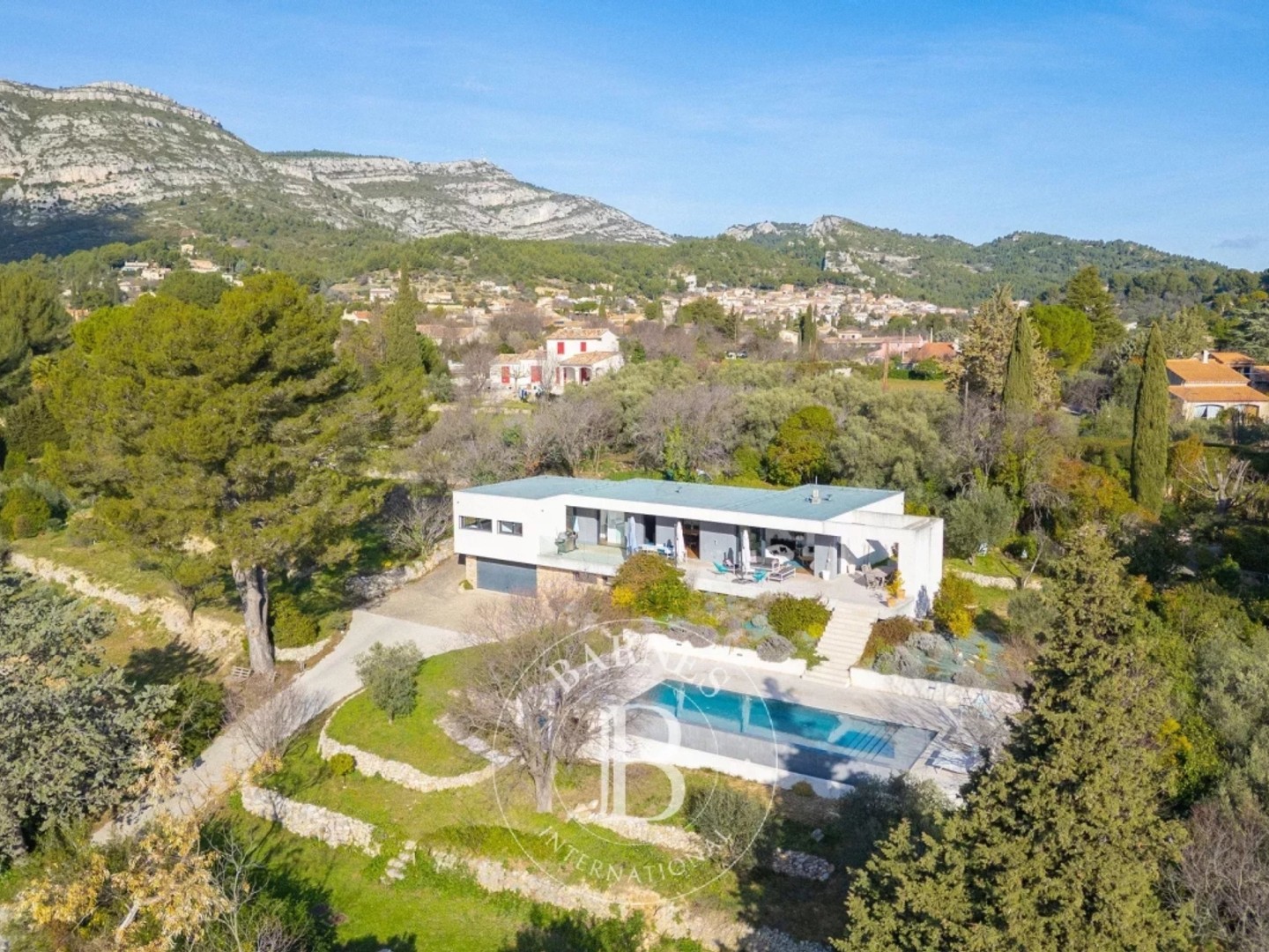 Maison d'architecte avec vue Garlaban - Lascours Provence