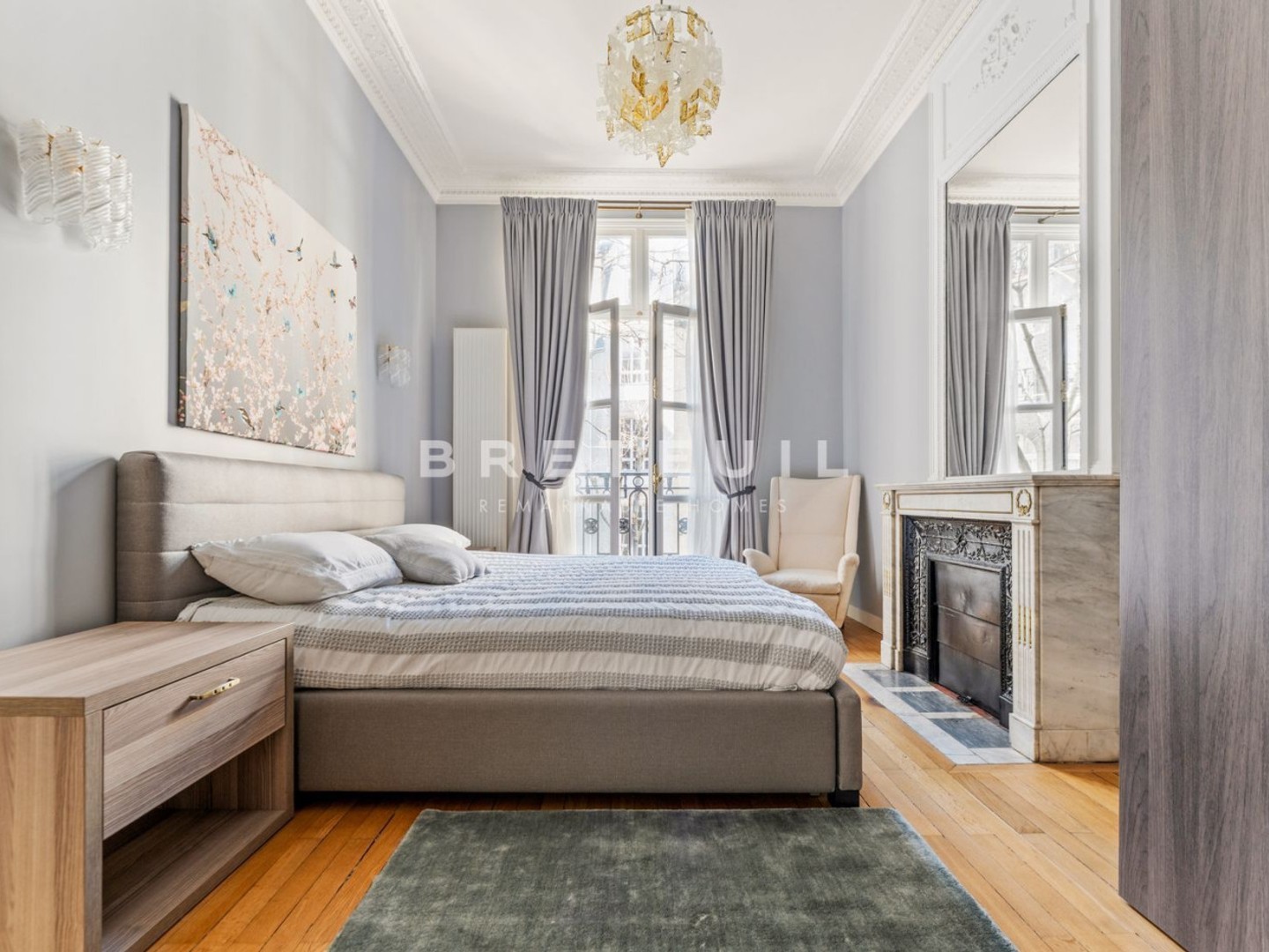Appartement à vendre - 4 pièces - 131m2 - Paris 16e (75016)