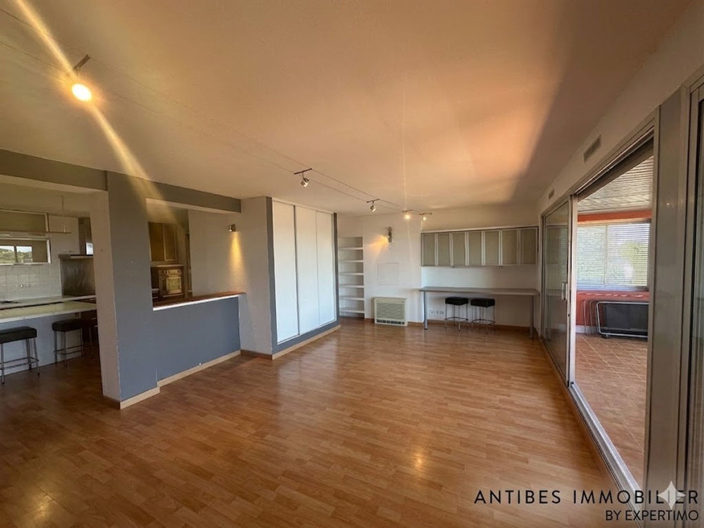 Appartement à vendre - 3 pièces - 73m2 - Grasse (06130)