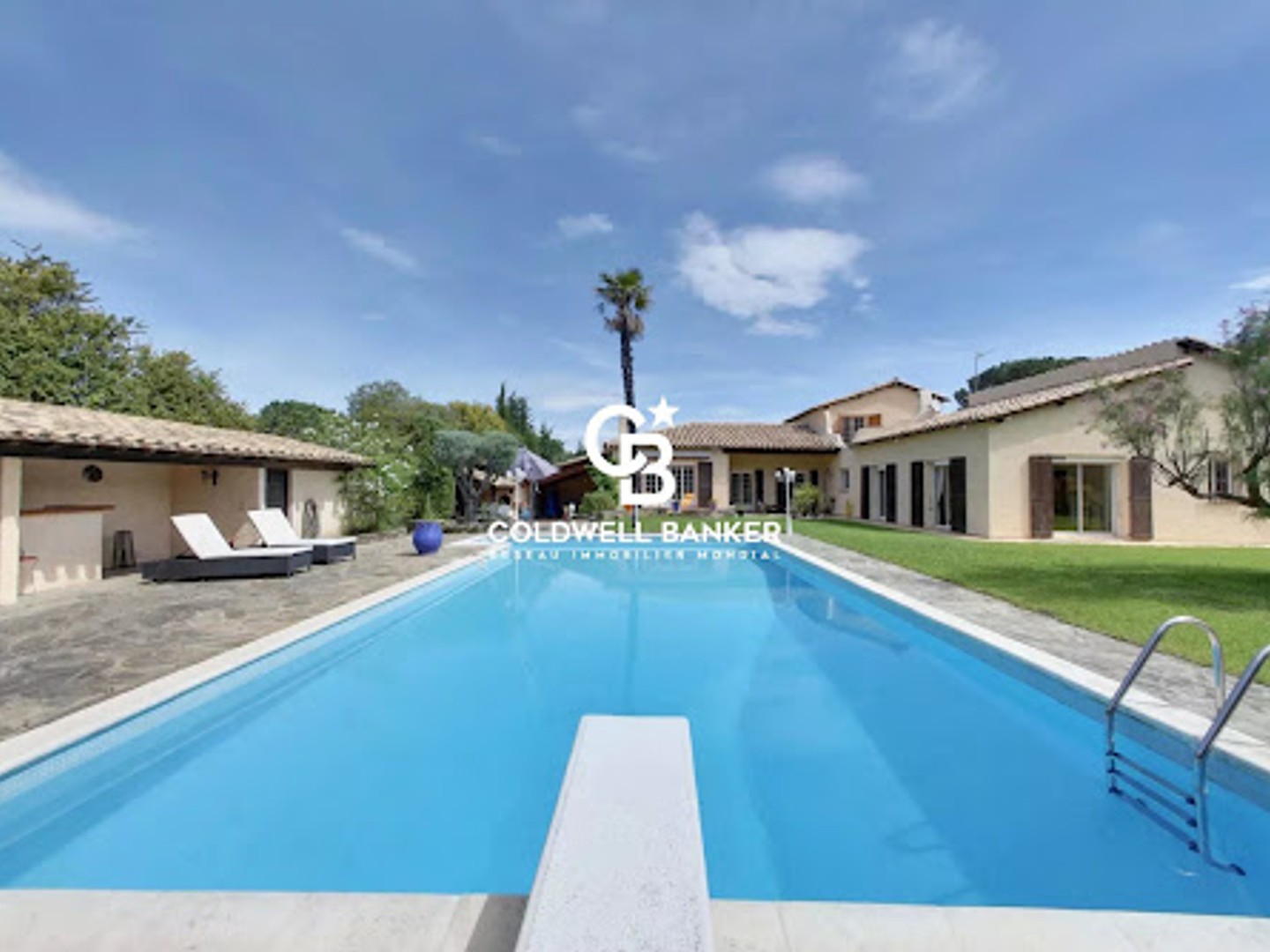 Villa 7 pièces 280 m²