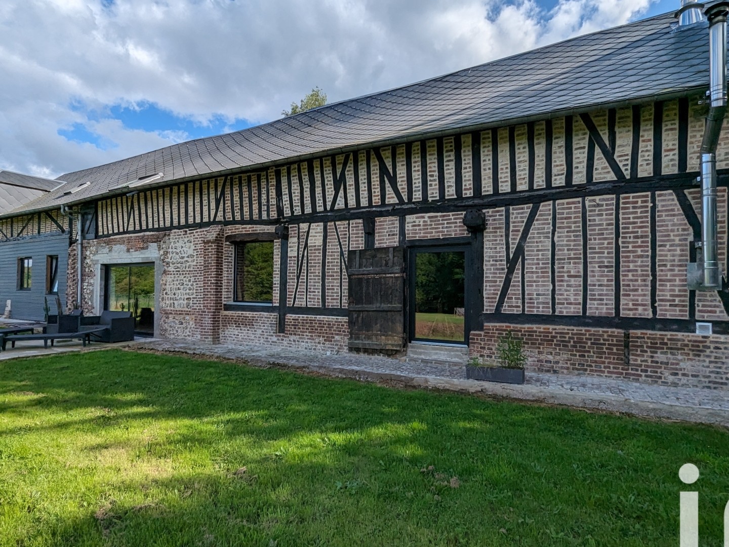 Maison à vendre - 8 pièces - 304m2 - Grand Bourgtheroulde (27520)