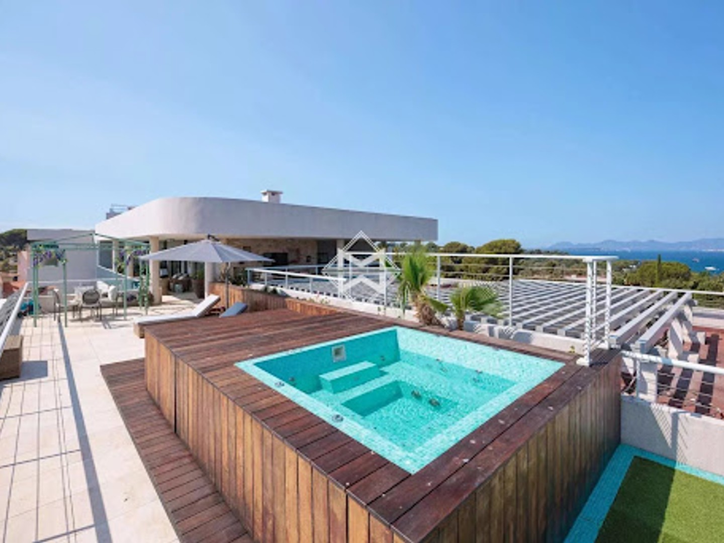 Appartement à vendre - 4 pièces - 105m2 - Antibes (06160)