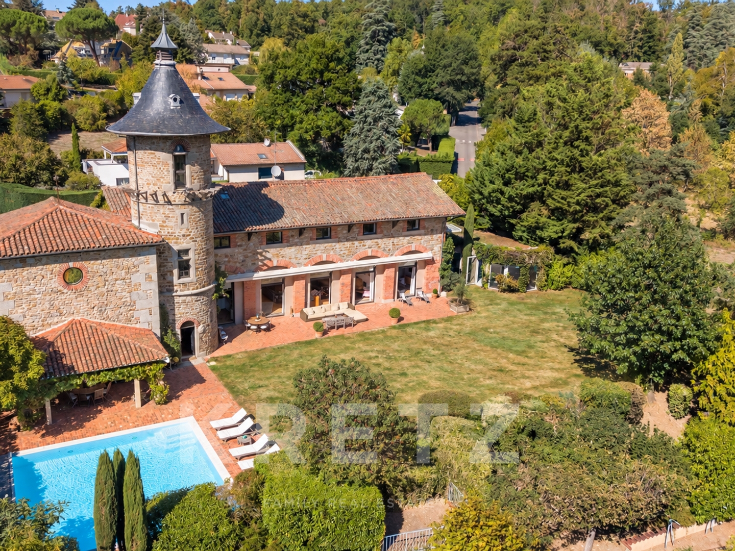 Maison à vendre - 12 pièces - 441m2 - L'étrat (42580)