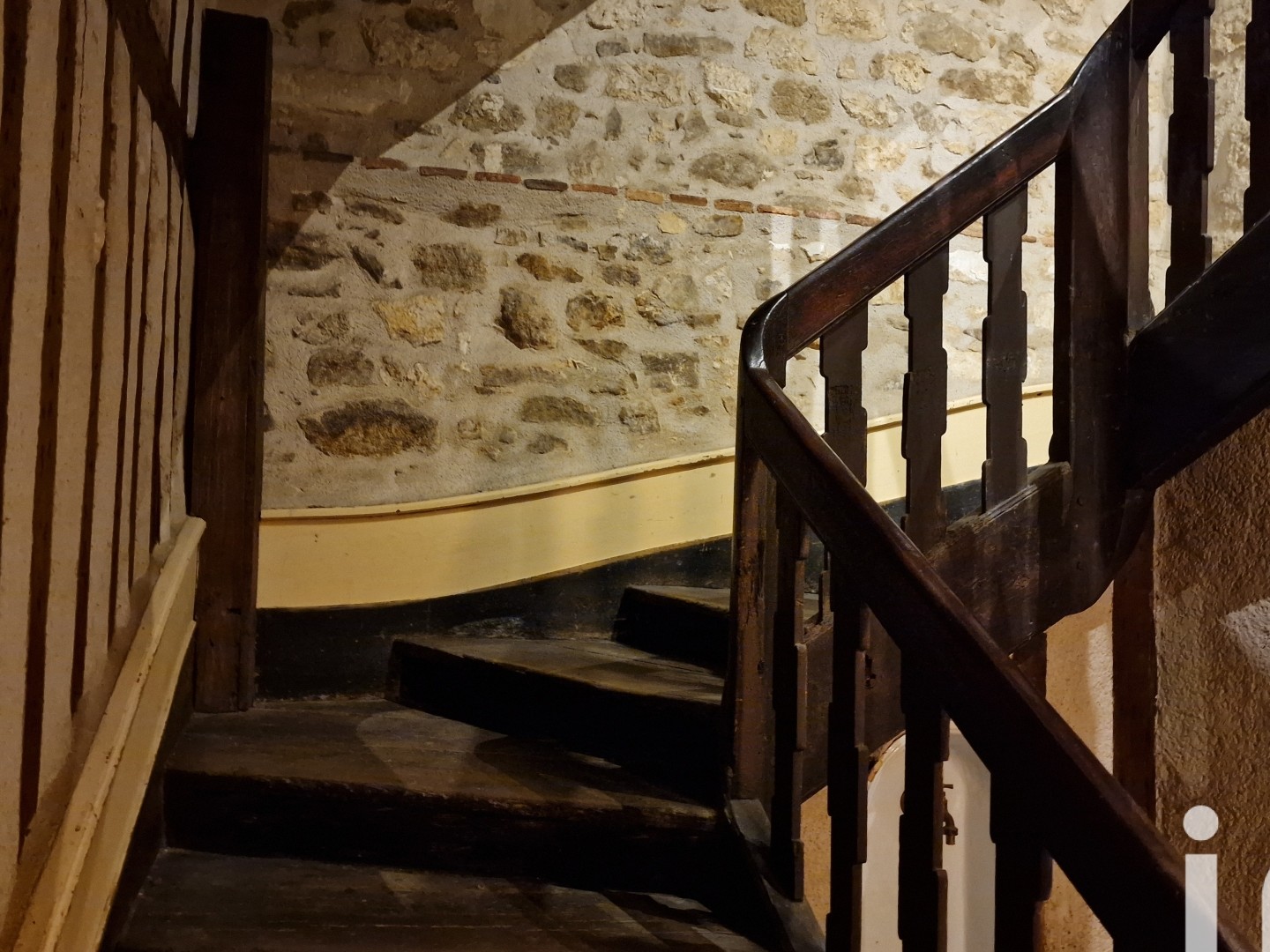 Immeuble à vendre - 456m2 - Nontron (24300)