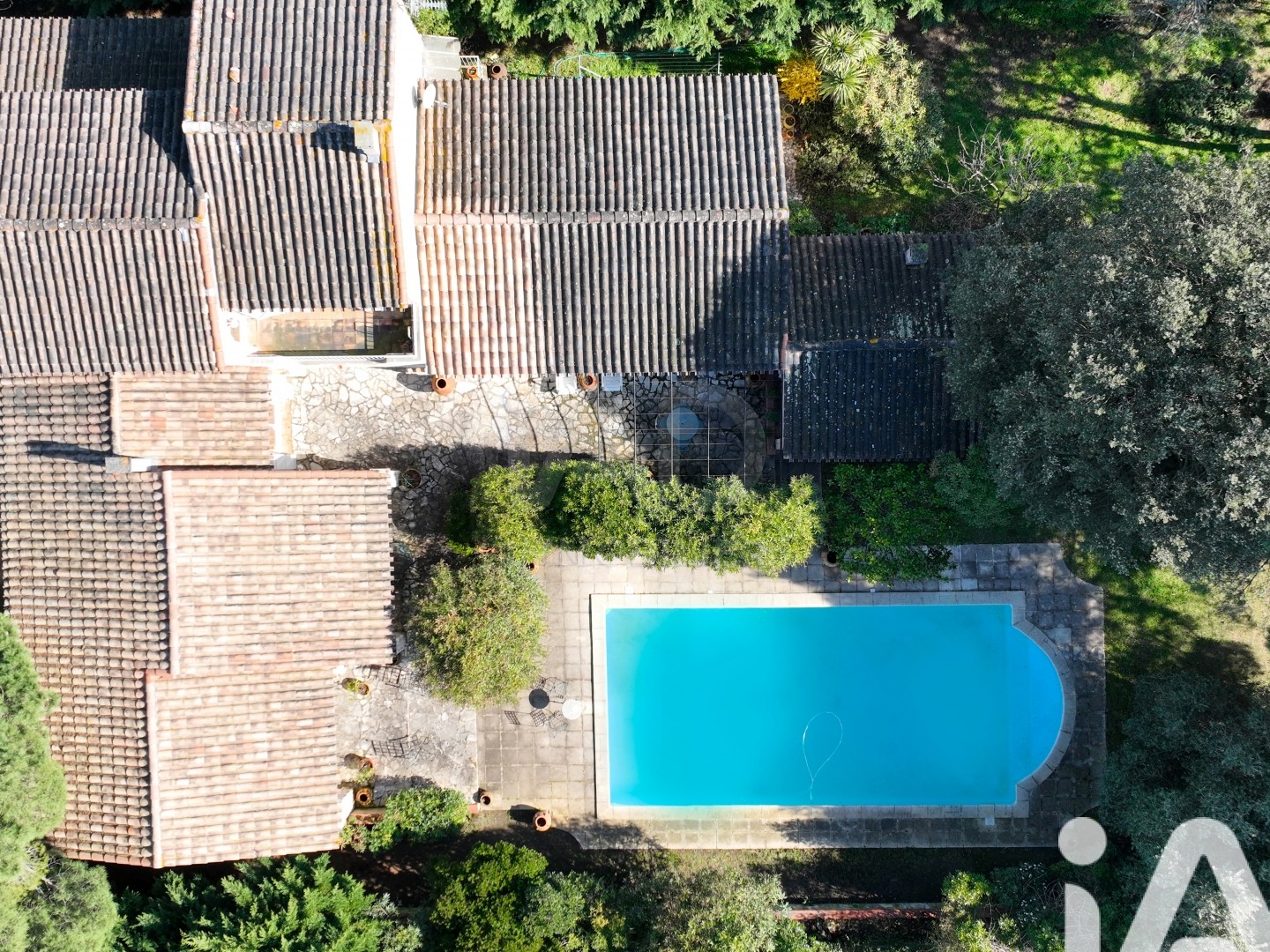 Maison 7 pièces 300 m²